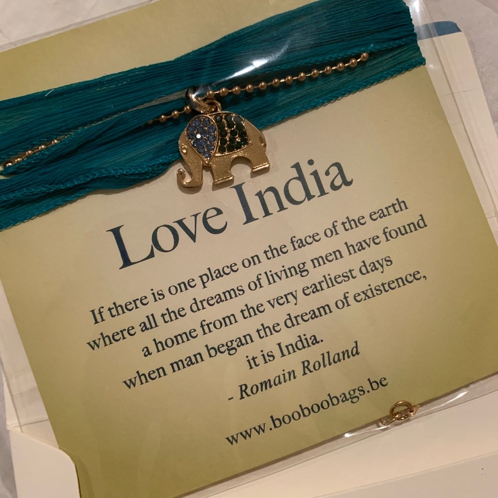 Love India (Booboo Bags) sophisticated elephant pendantwith crystals. NIB